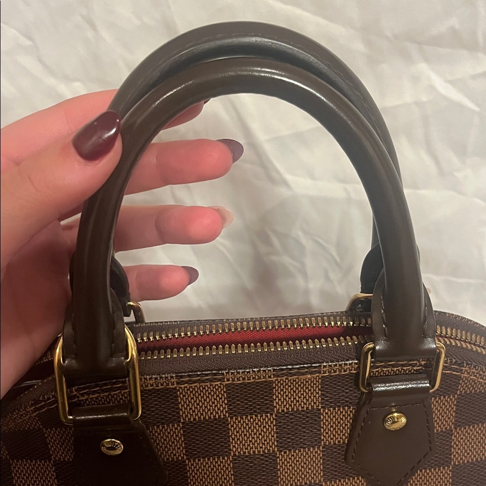 Louis Vuitton Alma BB - Picture 7 of 16